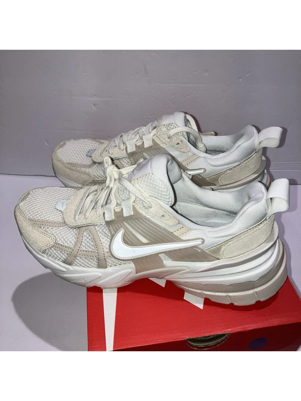 Nike V2K Run Sail Sanddrift Phantom Women's Size 8 Mesh Lace-Up HV3917-133 NEW